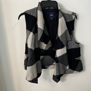 Black and white buffalo plaid flannel vest size L